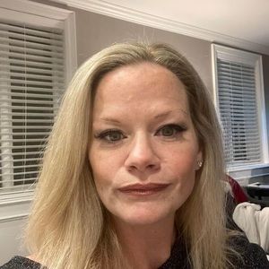 Meet your Posher, Marnie